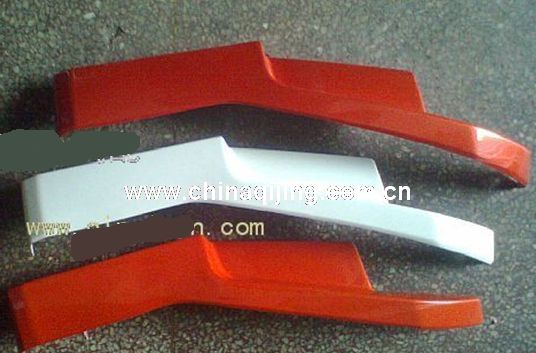 右裝飾罩-保險(xiǎn)杠(珠光鉬紅) 8406060-C1100 東風(fēng)天錦貨車(chē)配件 東風(fēng)配件 東風(fēng)汽車(chē)配件